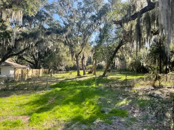 205 N 14th St, Fernandina Beach, FL 32034