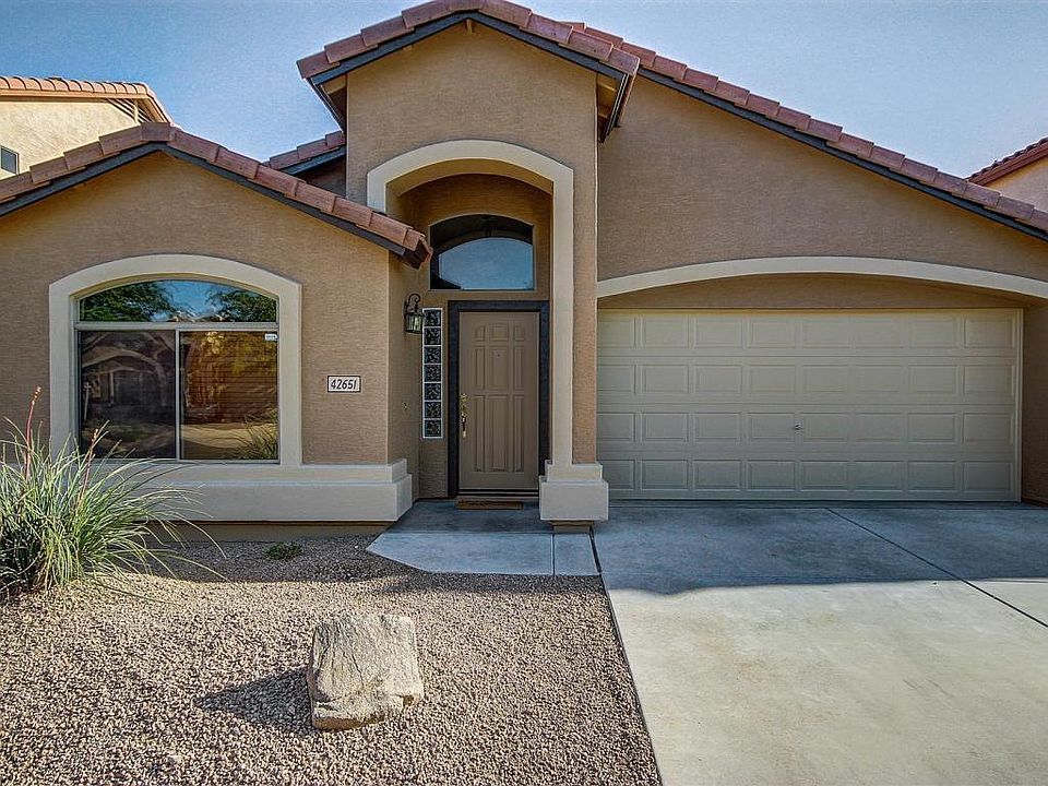 1st image of 42651 W Michaels Dr