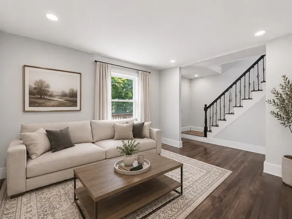 38 S Lincoln St, Haverhill, MA 01835