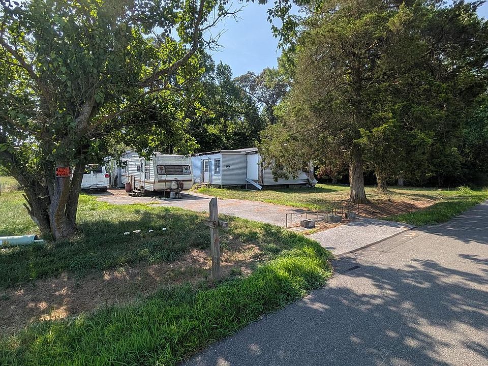 2nd image of 12699 Blanchard Rd