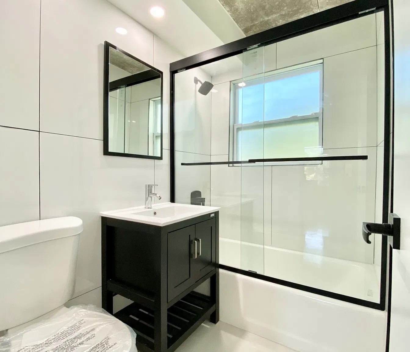 2 bed, 800 sqft, $2,195 — Photo 2