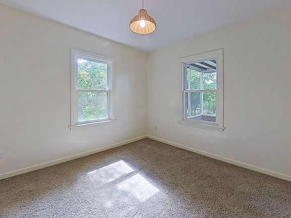 3rd image of 322 Pinehurst Rd