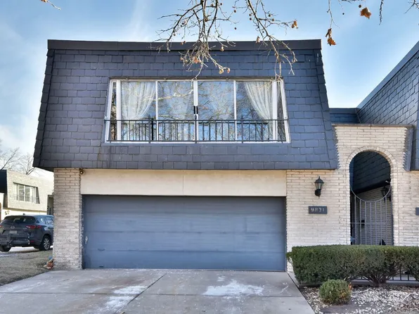 9831 S Karlov Ave, Oak Lawn, IL 60453