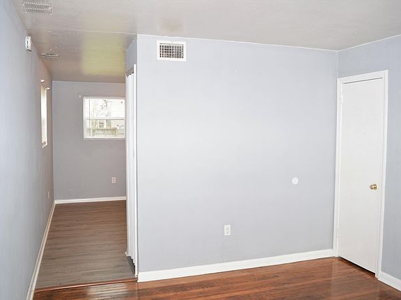 4th image of 1218 Hoover Ave #1218