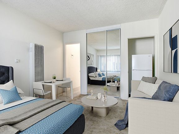 3rd image of 1717 Ocean Park Blvd #23-12