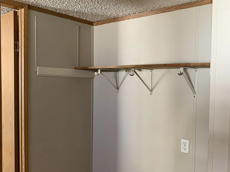 154 Zackary St — Photo 9