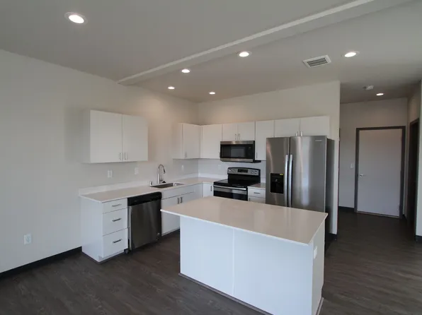 Modern design 3 bed, 2.5 bath duplex, 841 Greenfield Dr, Cheney, WA 99004