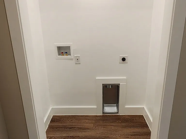 539 E 22nd St #3 — Photo 9