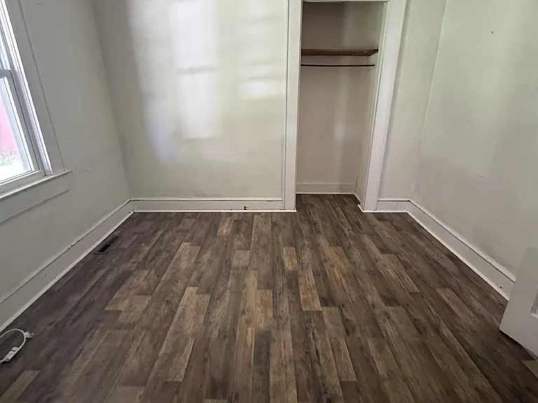 1810 Willow Rd — Photo 6