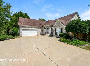 104 Garrison Ln, Locust Grove, GA 30248