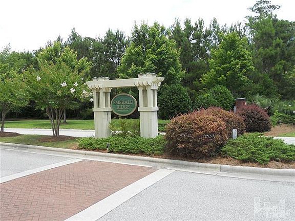 Neighborhood entrance 