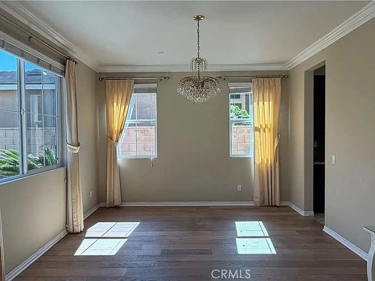 9549 Seasons Dr — Photo 7