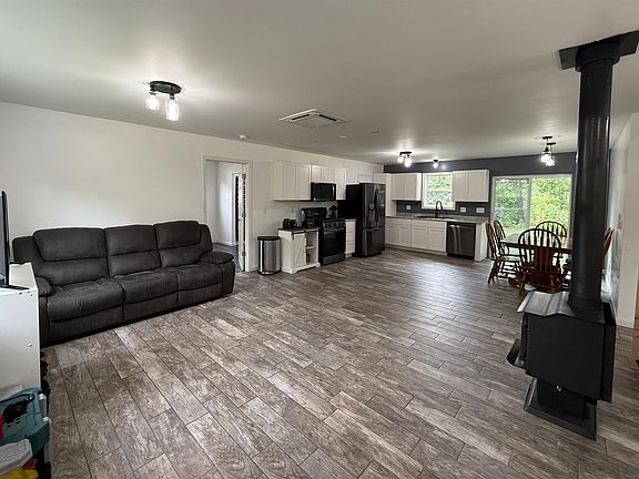 2nd image of 8659 Wood View Dr