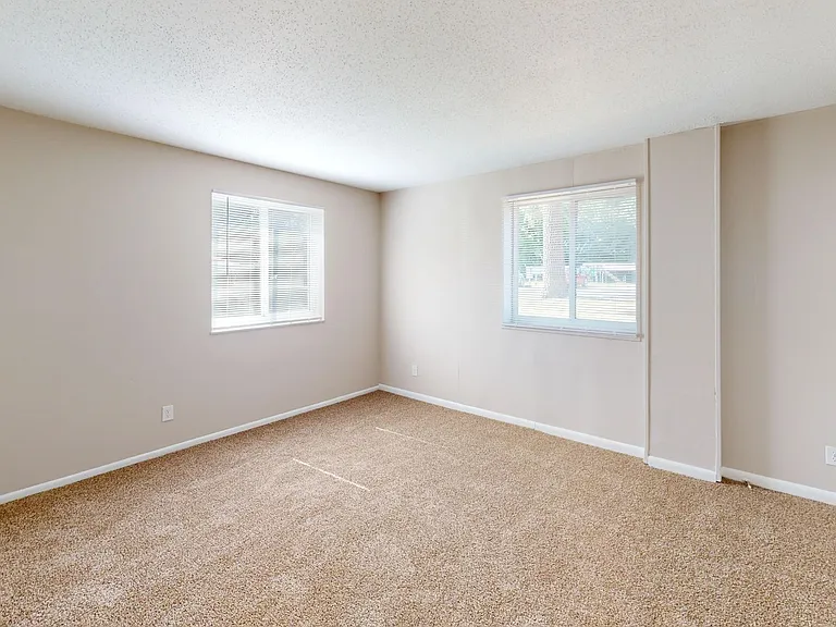 Aspen Pointe Apartments — Photo 19