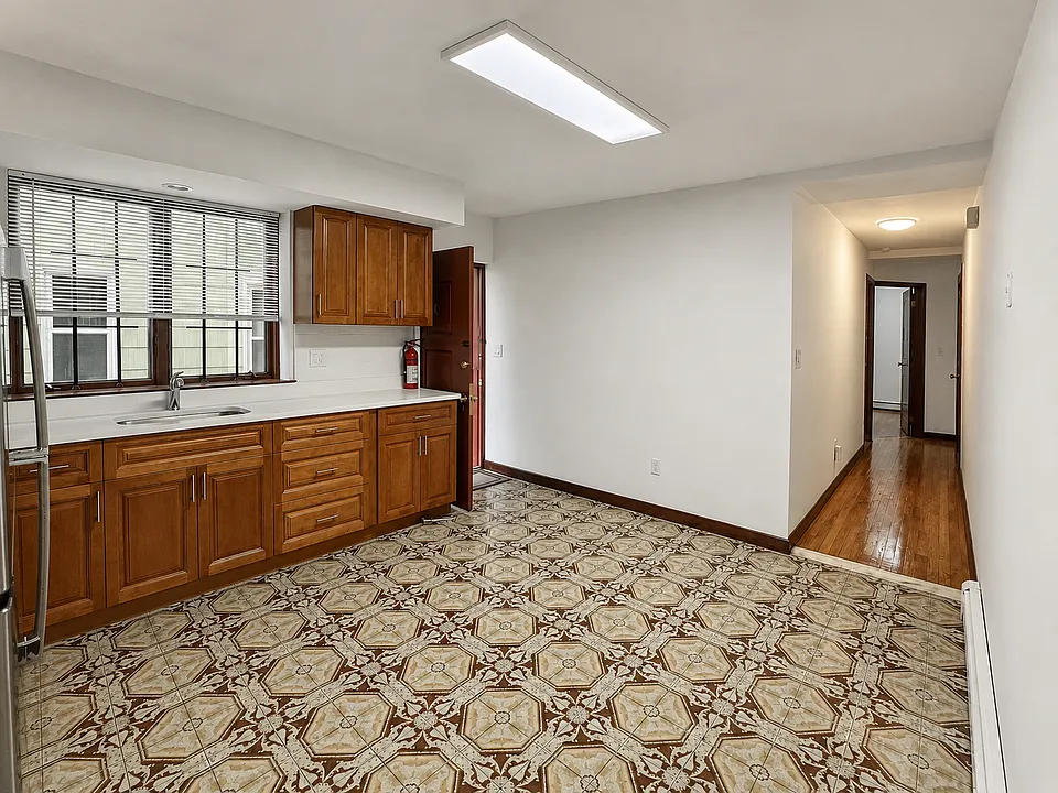 303 E Palisades Blvd