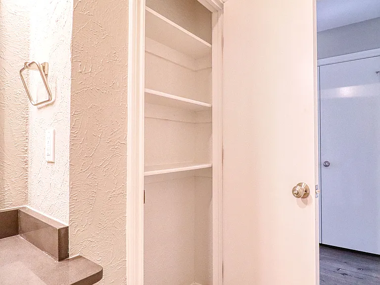 2221 Bowie Dr #7 — Photo 25