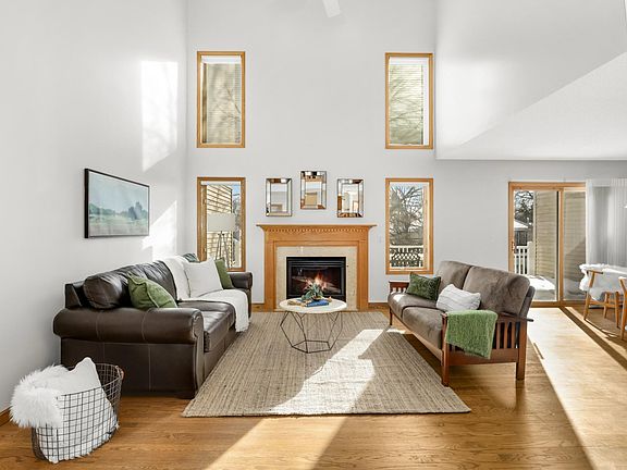 2nd image of 5456 Sanibel Dr