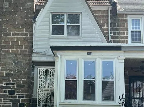 939 Flanders Rd, Philadelphia, PA 19151