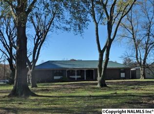 465 Mount Carmel Rd, Falkville, AL 35622