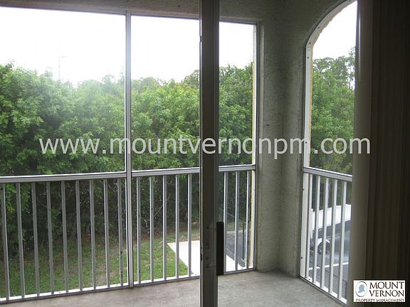 3rd image of 4990 Baraldi Cir Unit 212