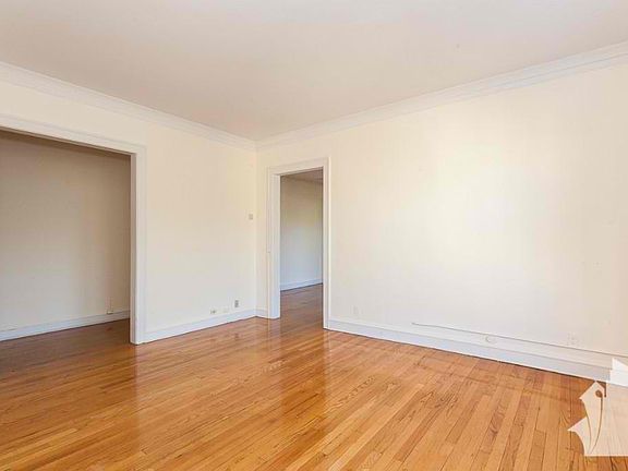 2nd image of 1115 W Oakdale Ave #A2a