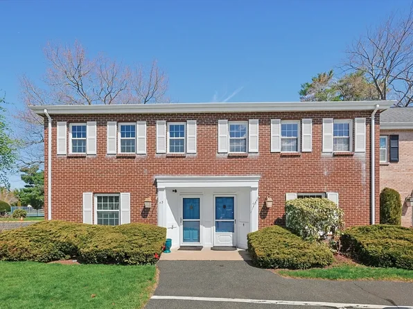 43 Erin Rd Unit 43, Stoughton, MA 02072