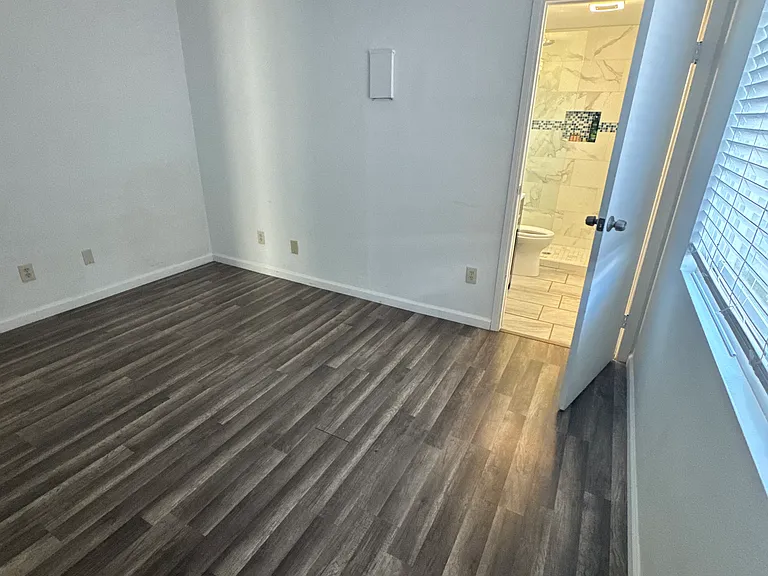 10891 Sandy Hook Rd — Photo 6