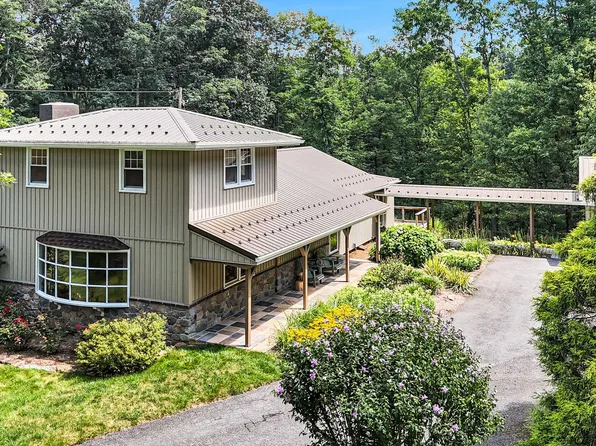 331 Frog Hollow Rd, Newport, PA 17074