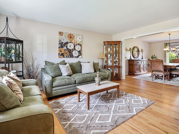 5th image of 3203 Hickory Creek Dr