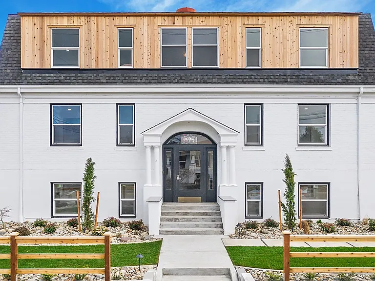 Maple Apartments — Photo 65