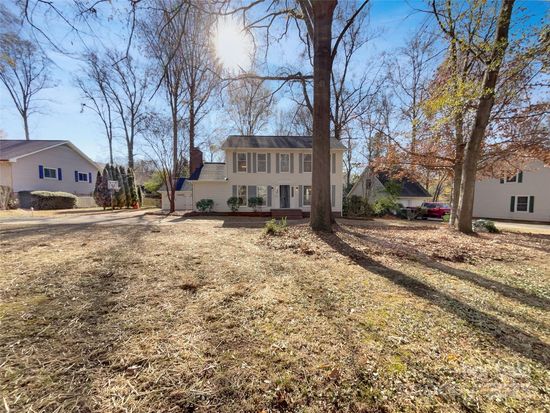 1057 Honeybee Trl, Fort Mill, SC 29715