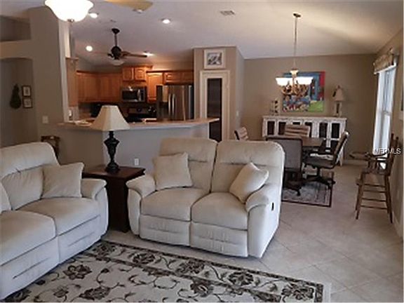 3rd image of 3161 Burbank Ln