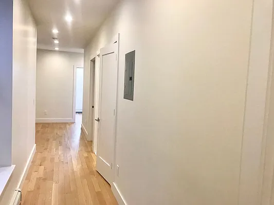 Rented by Vertical Real Estate LLC | media 4