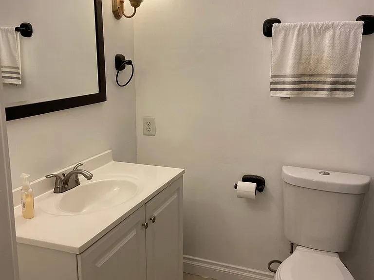315 N Louise St #202 — Photo 3