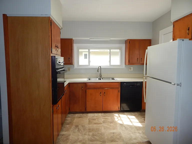 206 Mohican Ave — Photo 11