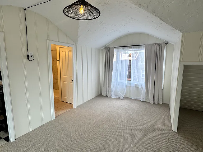 412 W Sola St #B — Photo 6