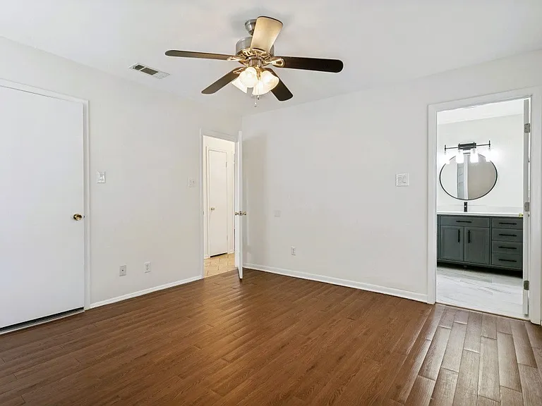 4407 Sun Vista Ln — Photo 19