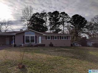 30 Pine Cir, Oneonta, AL 35121
