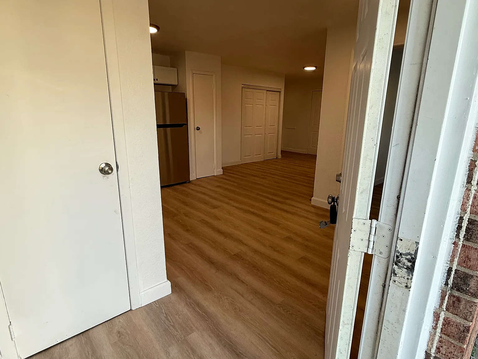 6 bed, 1730 sqft, $1,700 — Photo 2