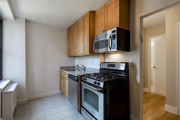 Rented by PWV Acquisitions | media 10