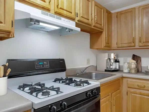 The Majestic Apartments, 445 Merrimack St, Lowell, MA 01854