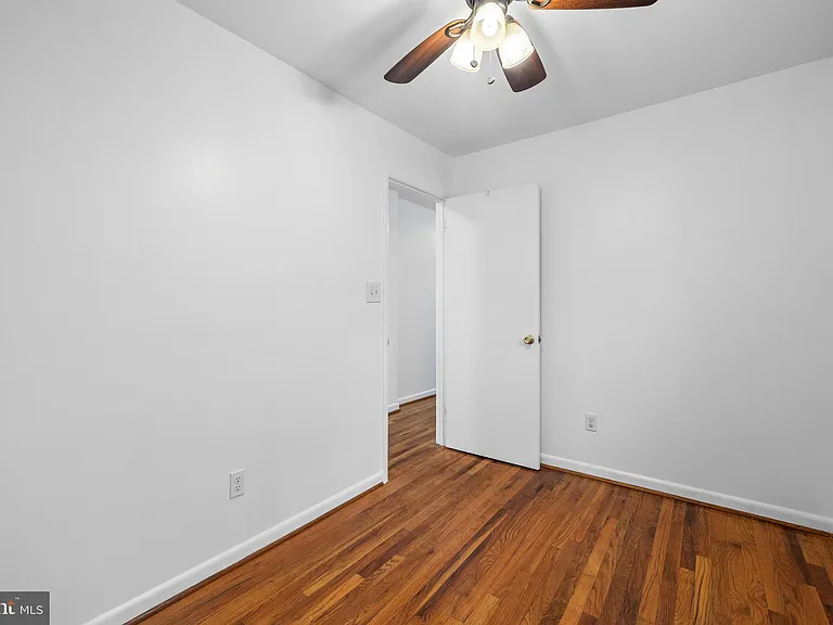1437 Towson St — Photo 18
