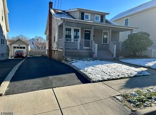 76 Grant Ave, Totowa, NJ 07512