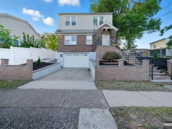 652 E 32nd St, Paterson, NJ 07513