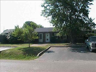 2nd image of 1300 Kenilwood Way