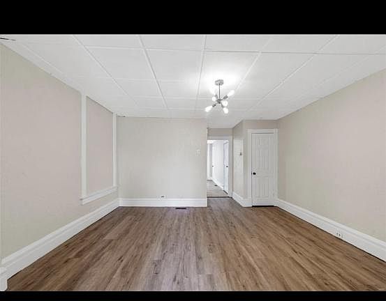 5th image of 3152 Winnebago St #2F