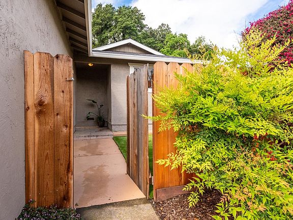 2nd image of 2687 Reuben Ct
