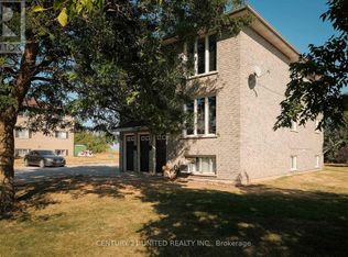 538 Crystal Dr #4, Peterborough, ON K9J8H1