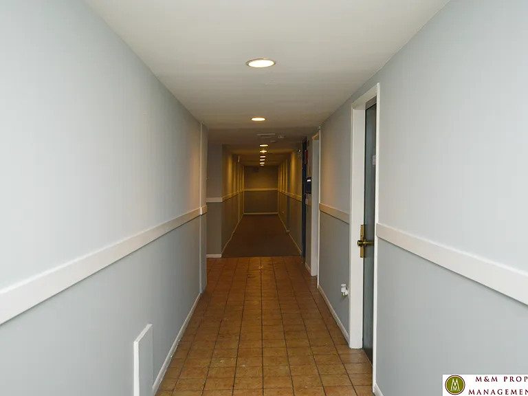 315 N Maple — Photo 29
