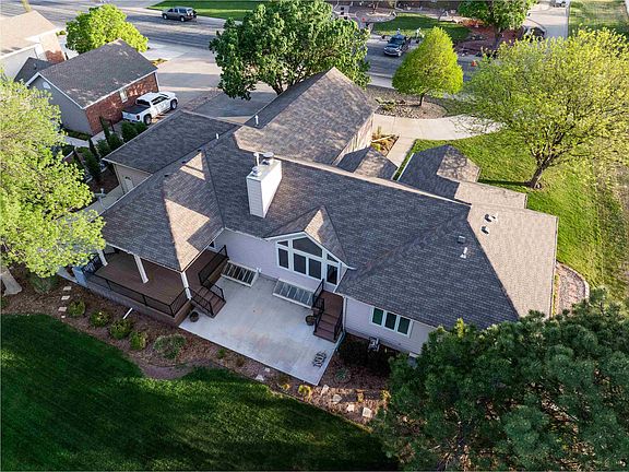 5th image of 2710 Thunderbird Dr
